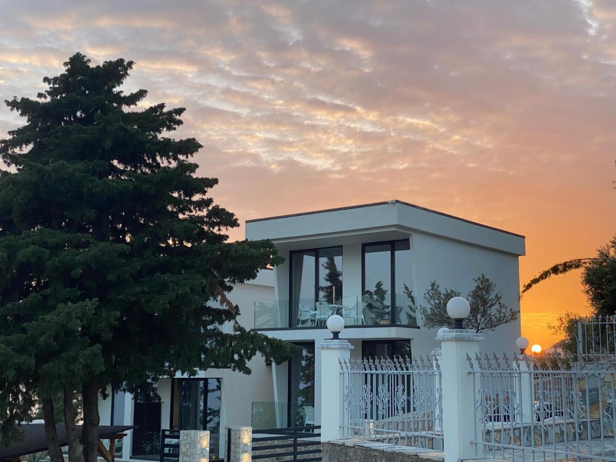 Summer Wine Boutique Hotel Dhërmi Eksteriør bilde