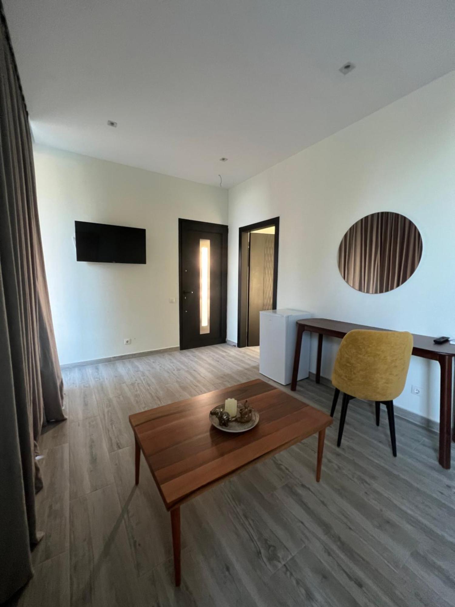 Summer Wine Boutique Hotel Dhërmi Eksteriør bilde